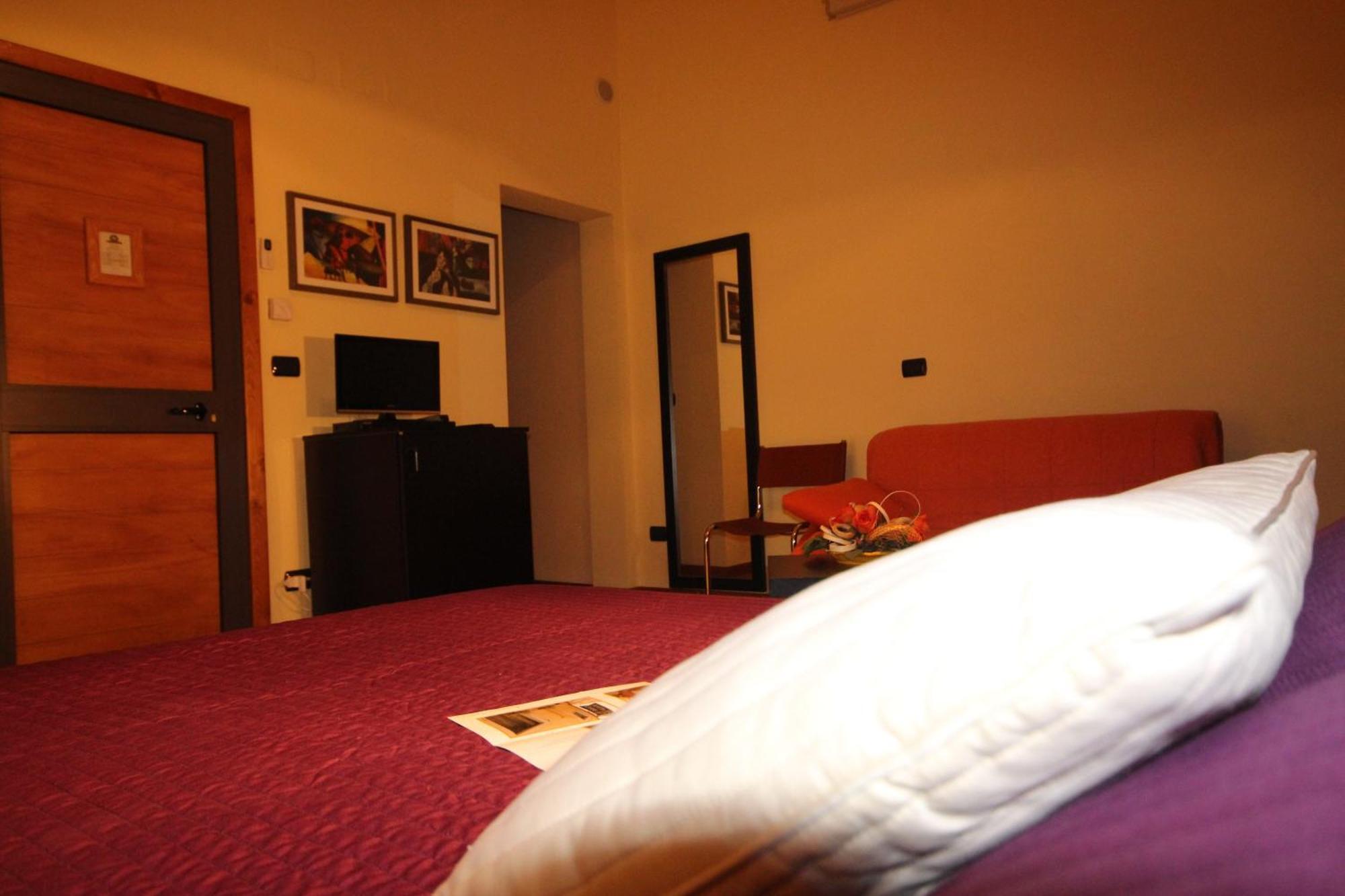 Albergo Tripoli B&B Affittacamere Corato Exterior photo